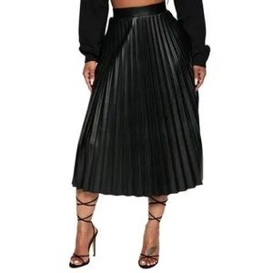 Pleather mid length skirt pleated